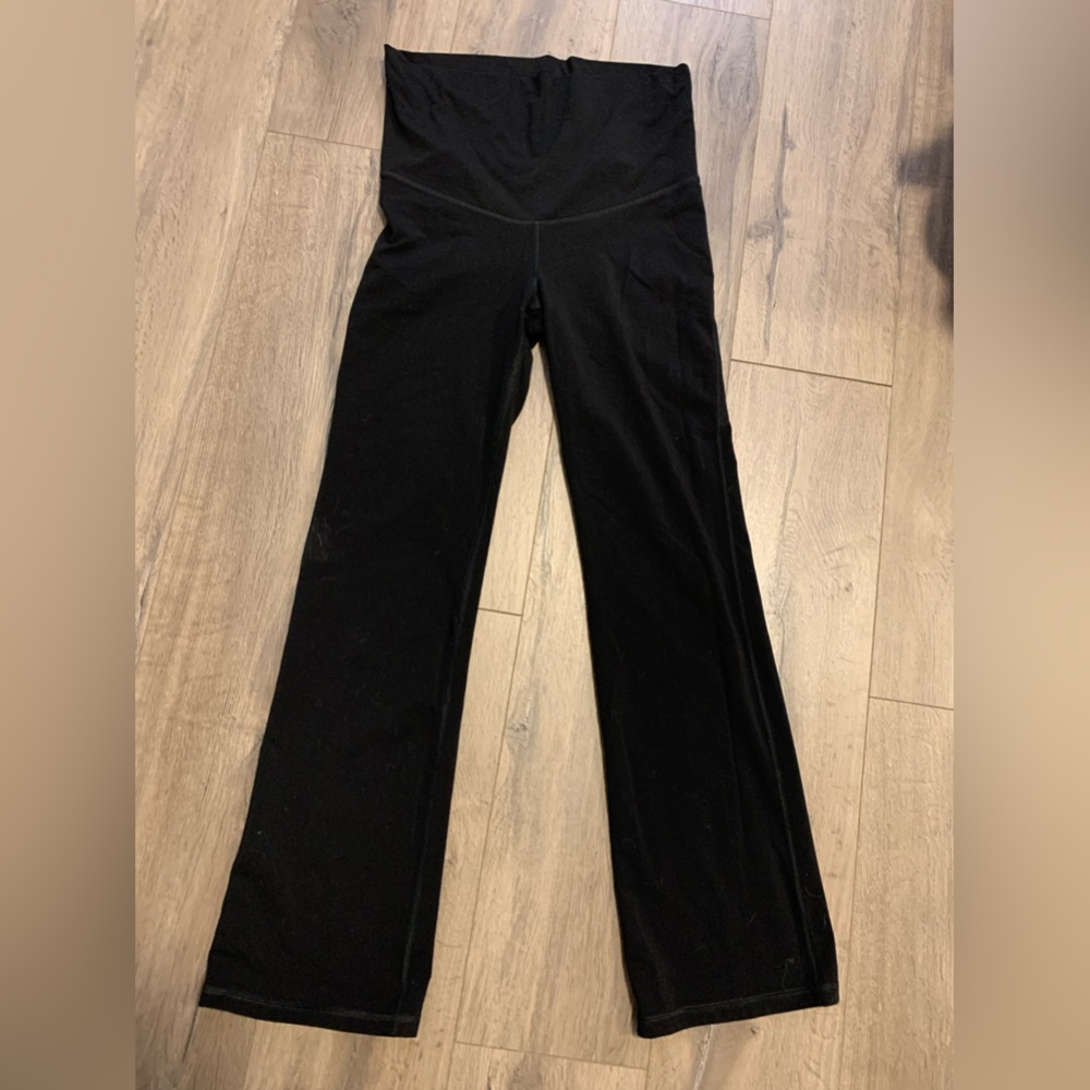 Maternity bootcut leggings